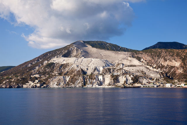 Cave di Pomice grot Lipari Sicilië