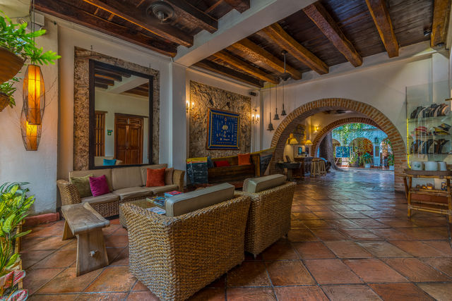 Rondreis Colombia hotel Bantu Cartagena gezellige lobby
