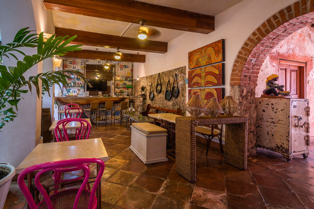 Rondreis Colombia hotel Bantu Cartagena lobby en bar van het hotel