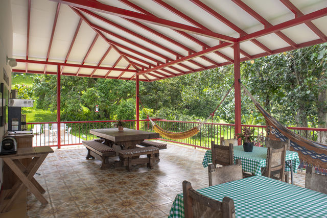 Rondreis Colombia Quindio Manizales Hacienda Venecia een centrale ruimte