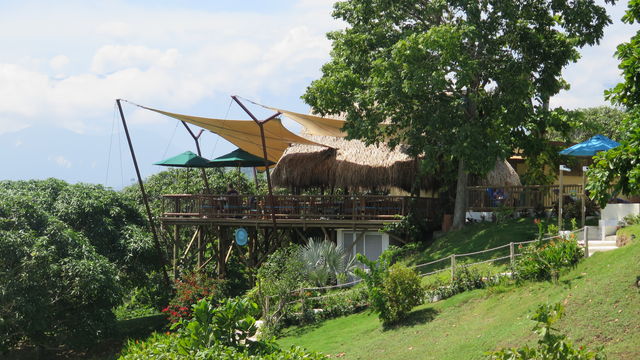 Rondreis Colombia Magdalena Palomino Beach Aite Eco Lodge Restaurant met deck