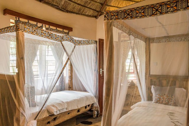 Rondreis Tanzania Lake Manyara bungalow