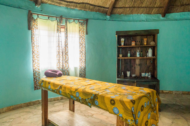 Rondreis Tanzania Lake Manyara massage